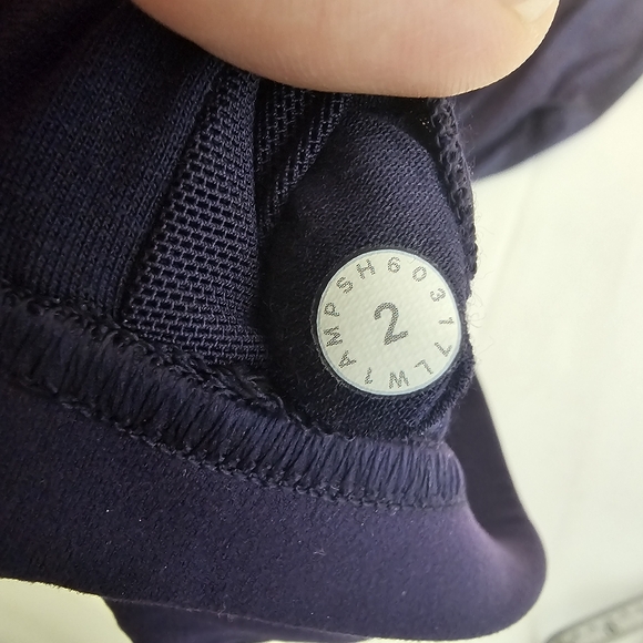 Lululemon Twist and Reach Tank Open Back Split with Built-In Bra Size 2 Purple - Picture 11 of 14